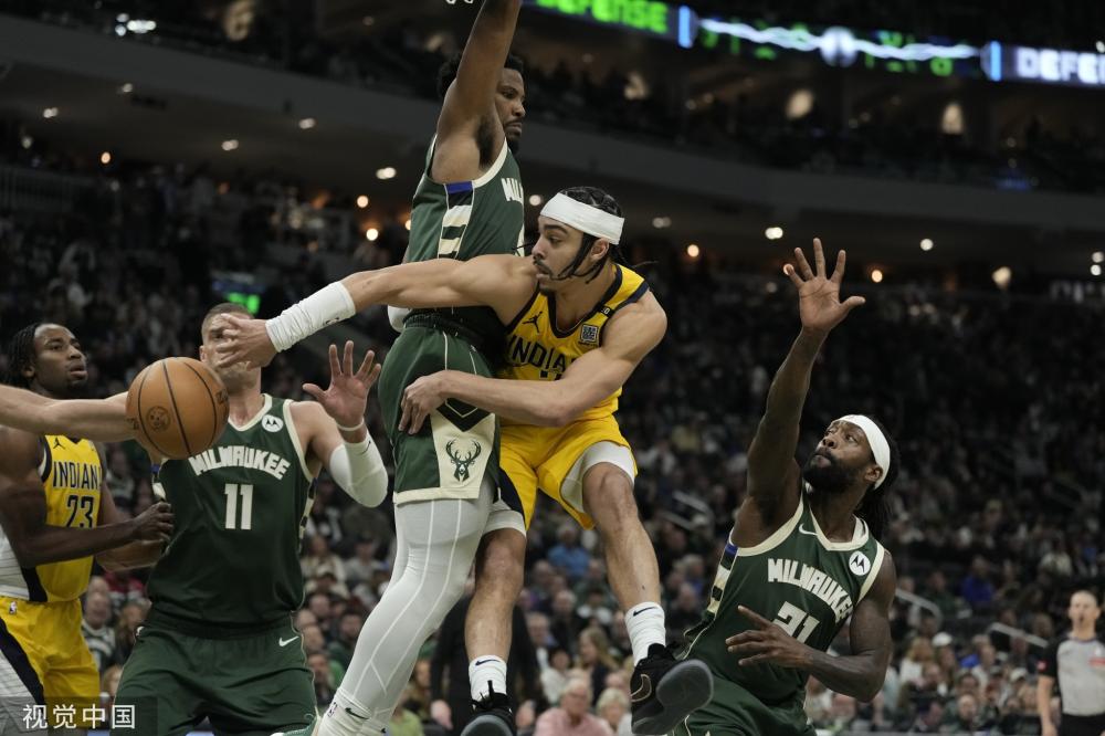 也折射出他 也折射出他