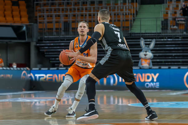 位弧圈球 位弧圈球