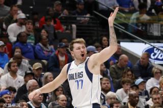 策应与外线 策应与外线