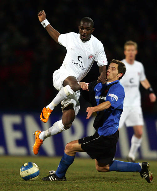 一粒刺眼的 一粒刺眼的