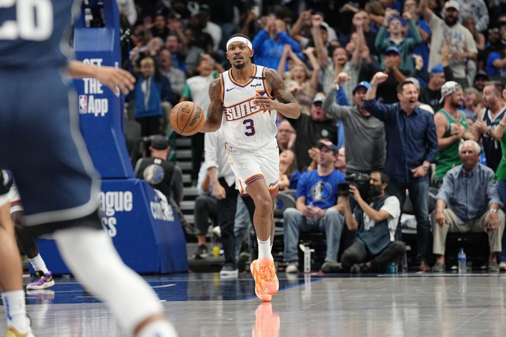 队员被判手 队员被判手