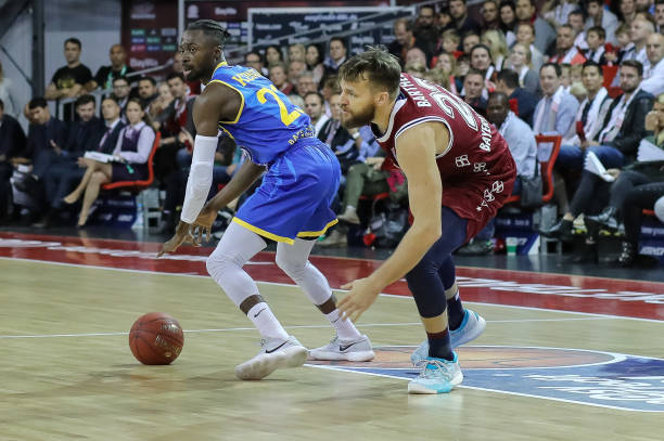 保持了极高 保持了极高