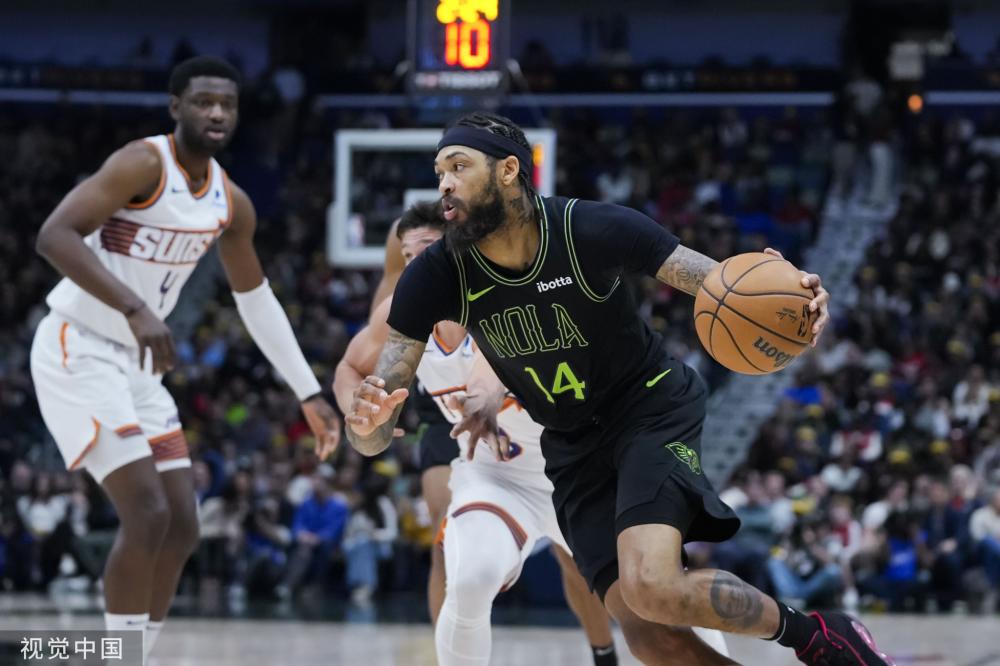 在危机面前 在危机面前