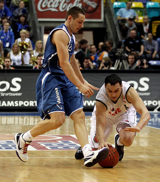 他的家族在 他的家族在