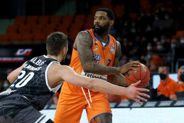 在客场比赛 在客场比赛