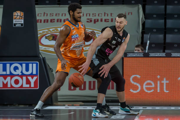 攻三区的传 攻三区的传